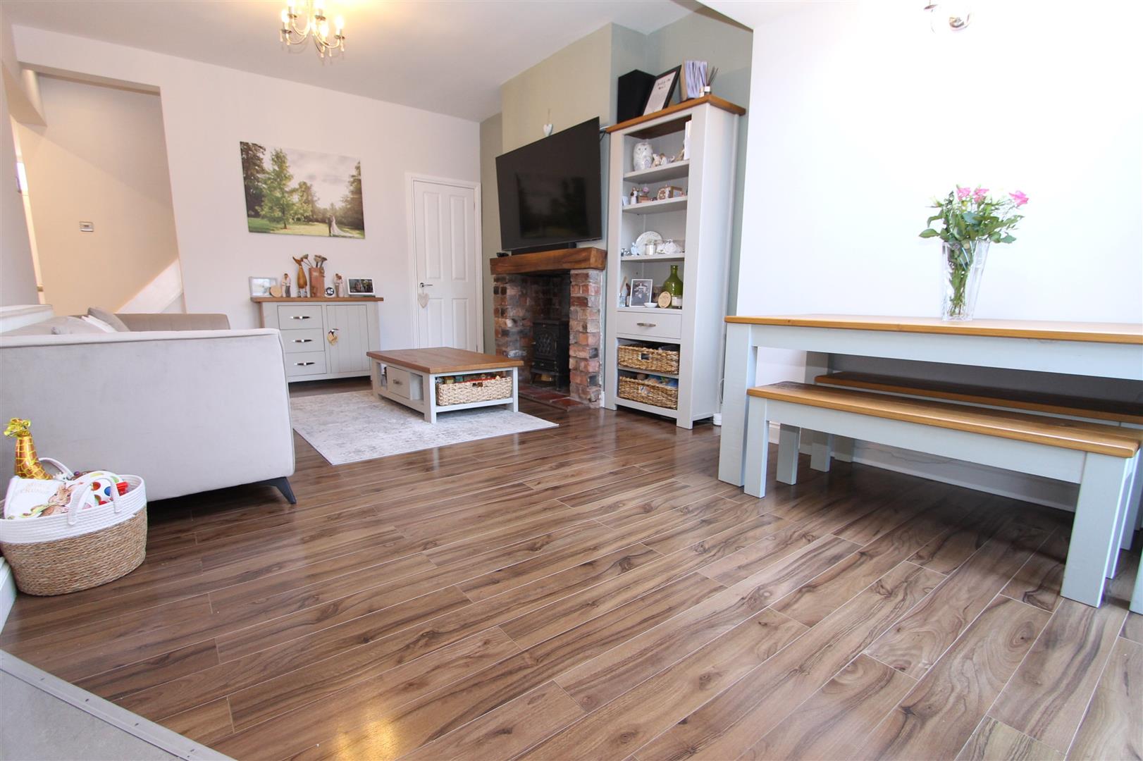 3 bed property in Vine Street, Kidderminster